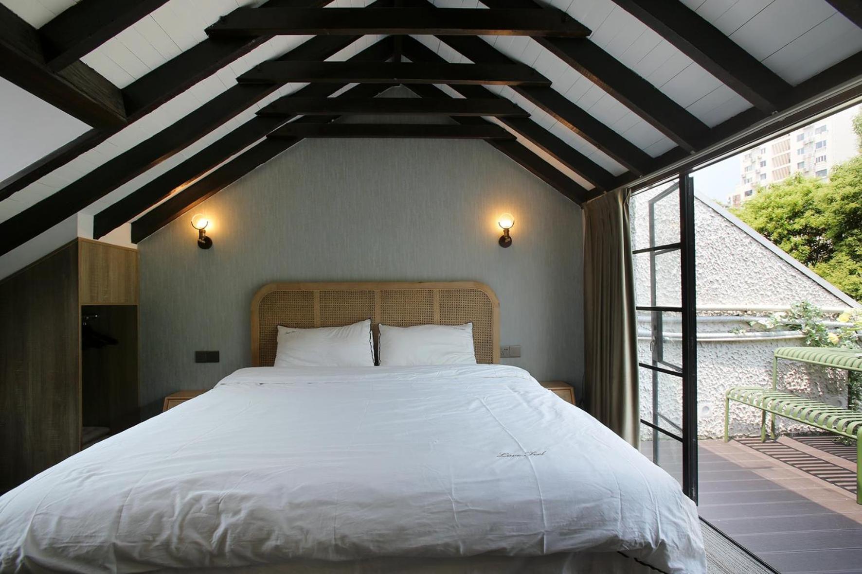 Shanghai Downtown Hills Boutique Guesthouse - Near Metro Line 7, Exit 3, Changping Road Phòng bức ảnh